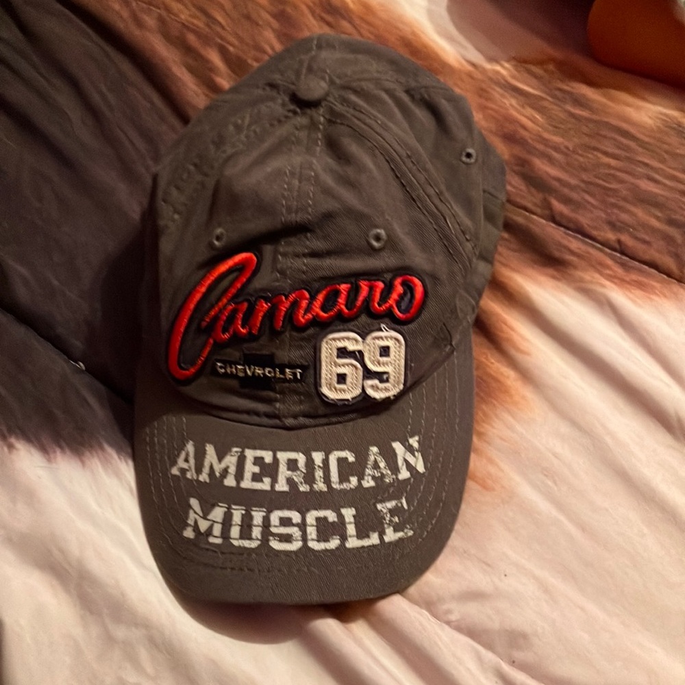 Men’s Camaro hat. One size fits all. Good condition